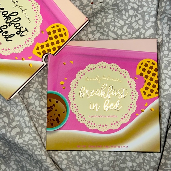 “breakfast in bed” eyeshadow palette by beauty bakerie - Picture 1 of 3